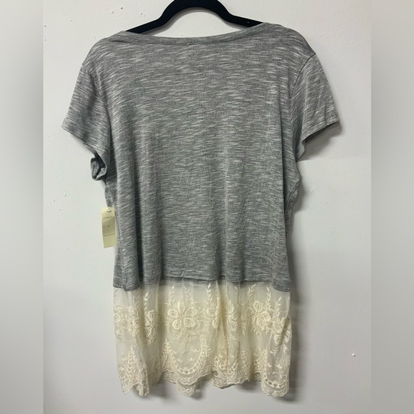 PASSPORT SHIRT WITH LACE - Picture 2 of 4